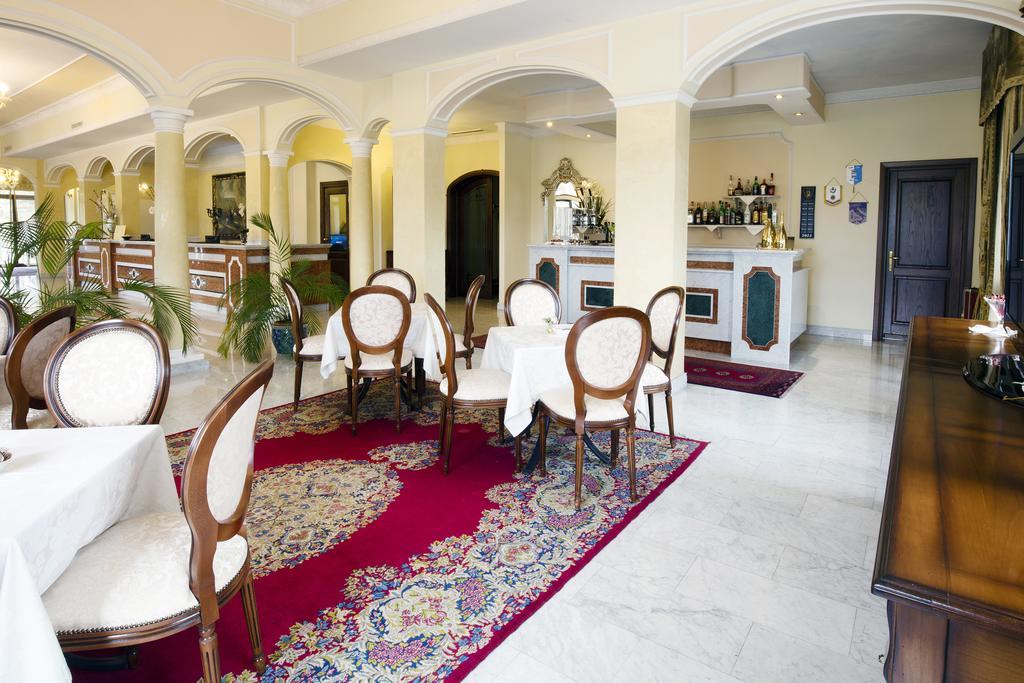 Grand Hotel President Όλμπια Εξωτερικό φωτογραφία