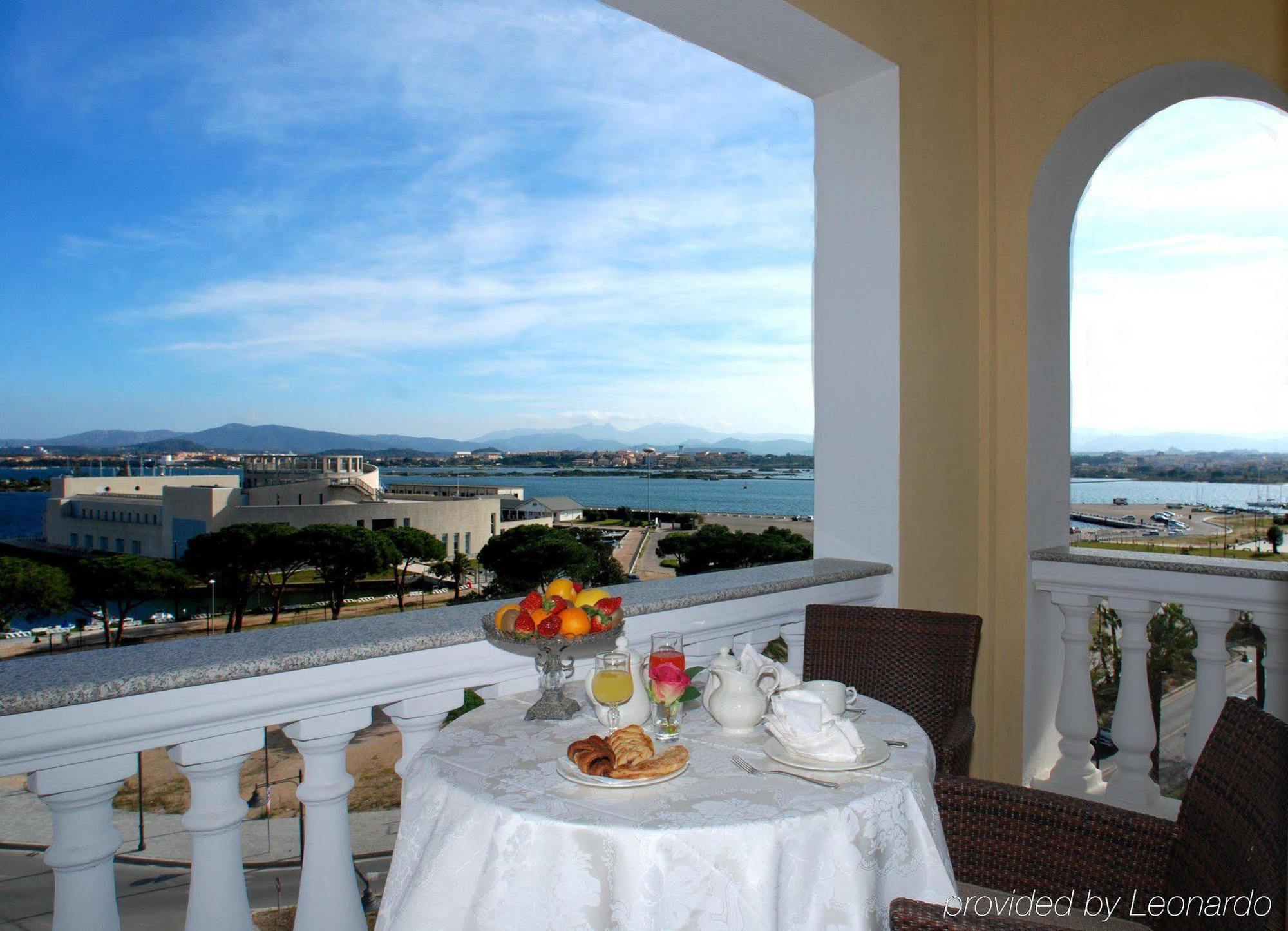 Grand Hotel President Όλμπια Εστιατόριο φωτογραφία
