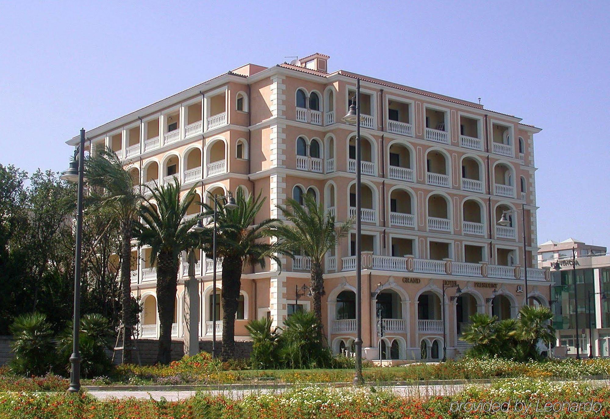 Grand Hotel President Όλμπια Εξωτερικό φωτογραφία
