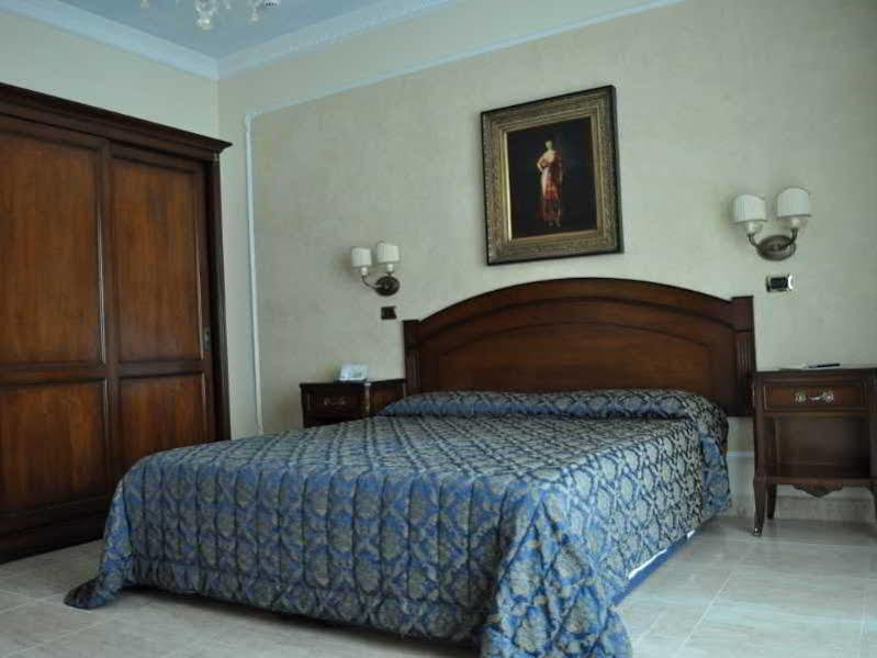 Grand Hotel President Όλμπια Εξωτερικό φωτογραφία
