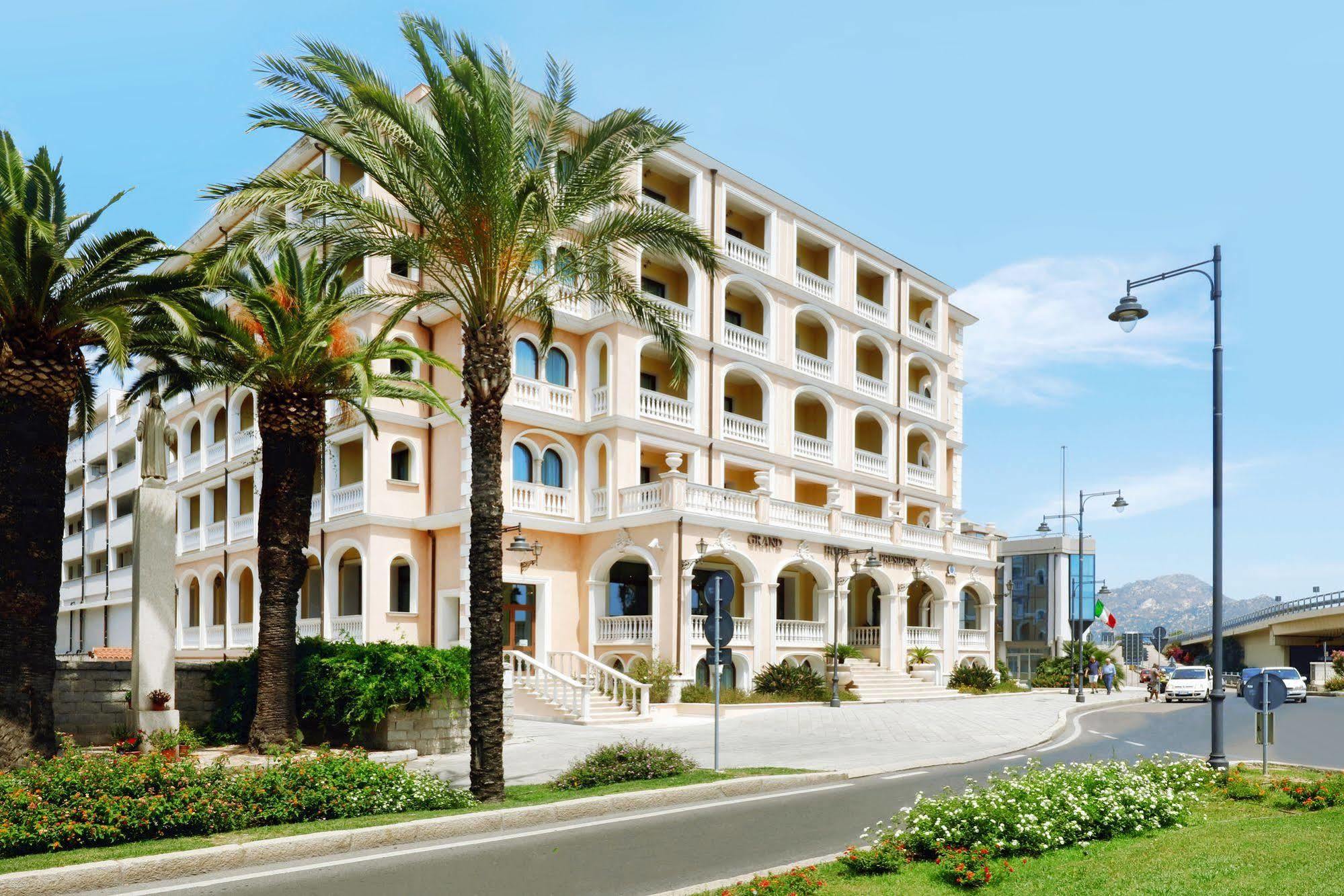 Grand Hotel President Όλμπια Εξωτερικό φωτογραφία